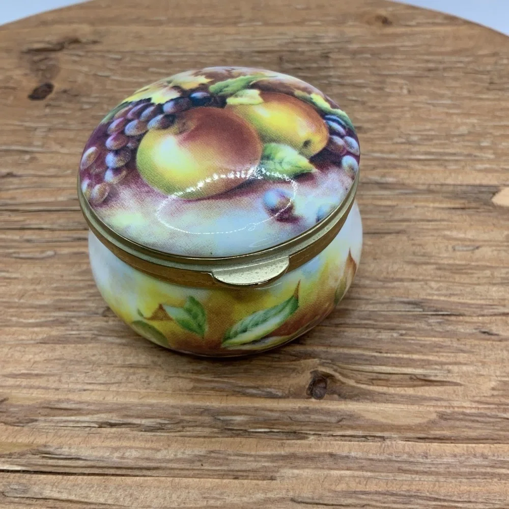 Ayshford Staffordshire Vintage Fine Bone China Autumn Fruit Design Trinket Box